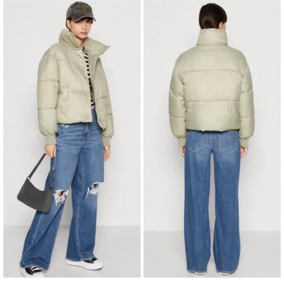 NWT American Eagle Outfitters
CROPPED PUFFER - Winter jacket in Faded Olive - Picture 2 of 5